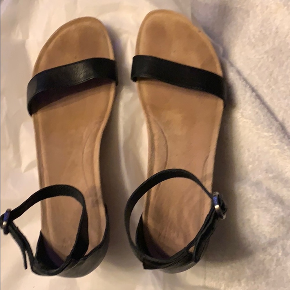 Ugg Leather sandals